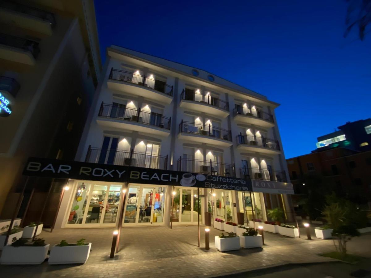 Residence Roxy Misano Adriatico Bagian luar foto