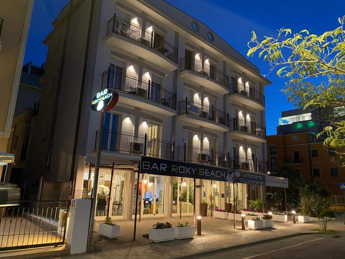 Residence Roxy Misano Adriatico Bagian luar foto