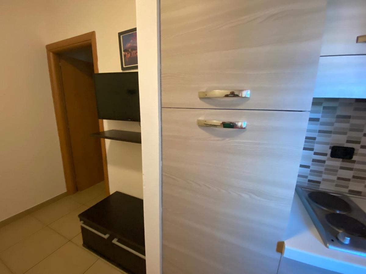 Residence Roxy Misano Adriatico Bagian luar foto