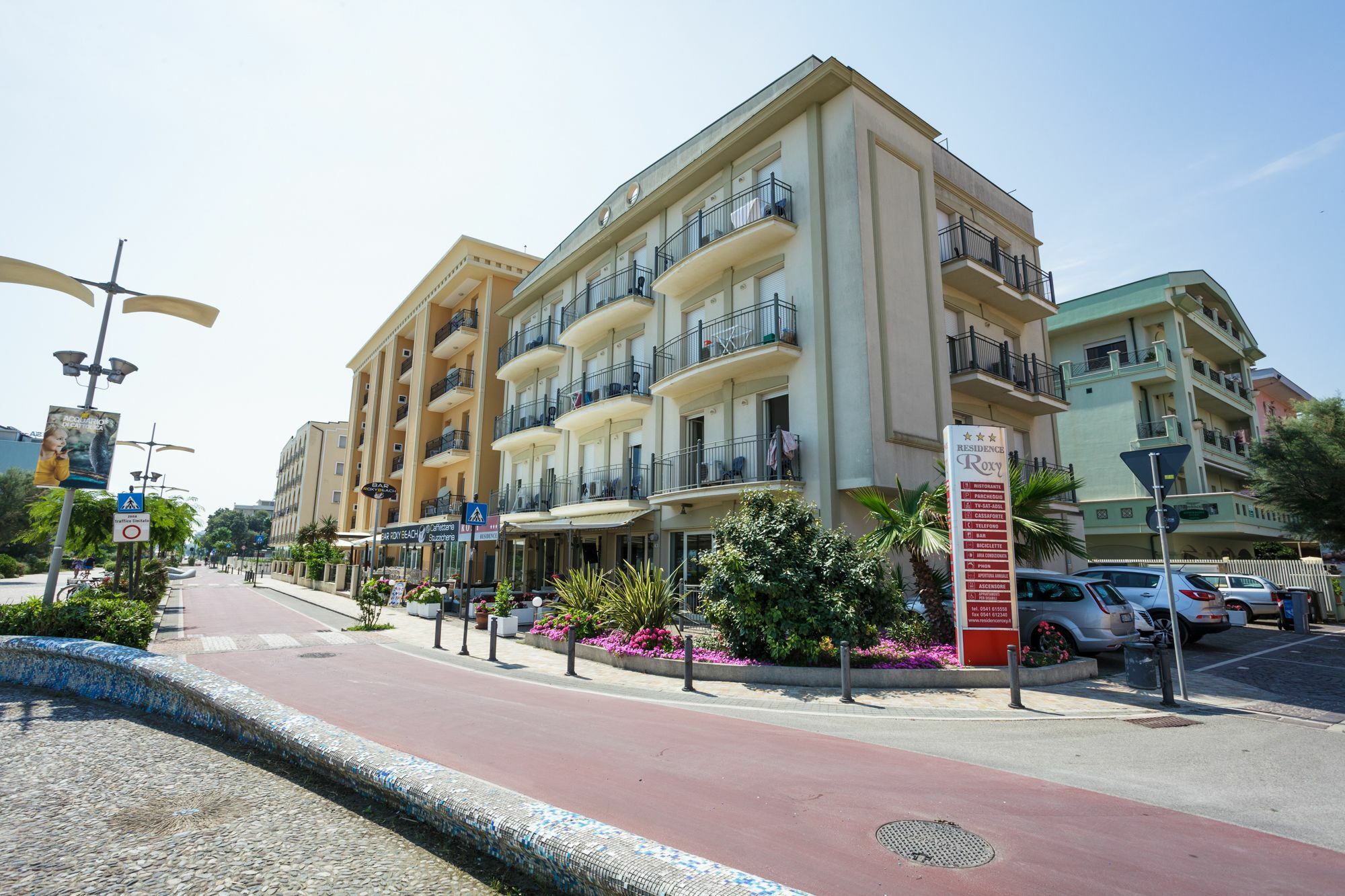 Residence Roxy Misano Adriatico Bagian luar foto